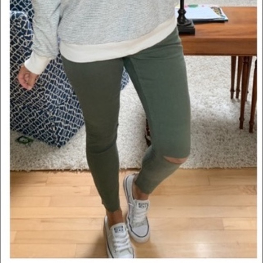 NWT Universal Thread Green Ankle Jeggings 00 2 18
